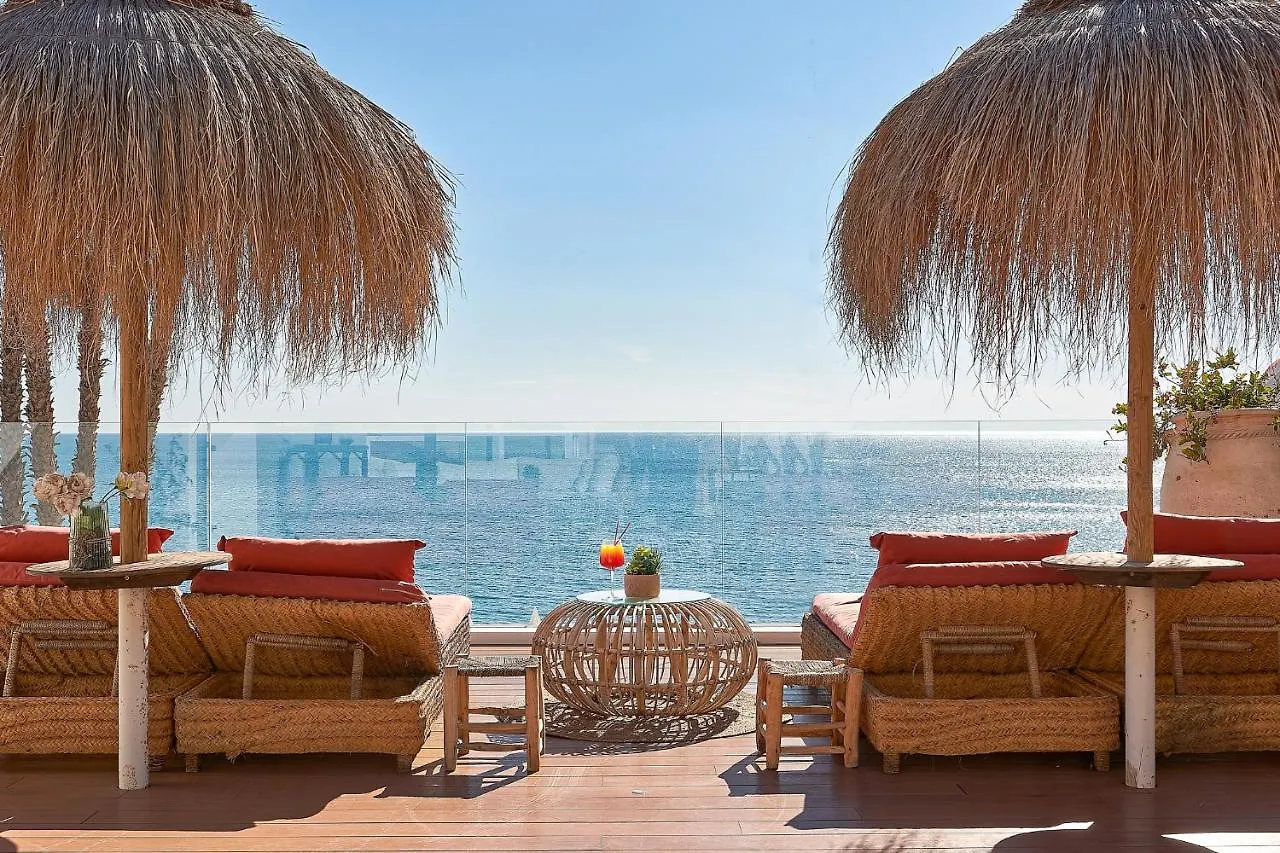 Suite Deluxe Face Mer Apart Malaga location